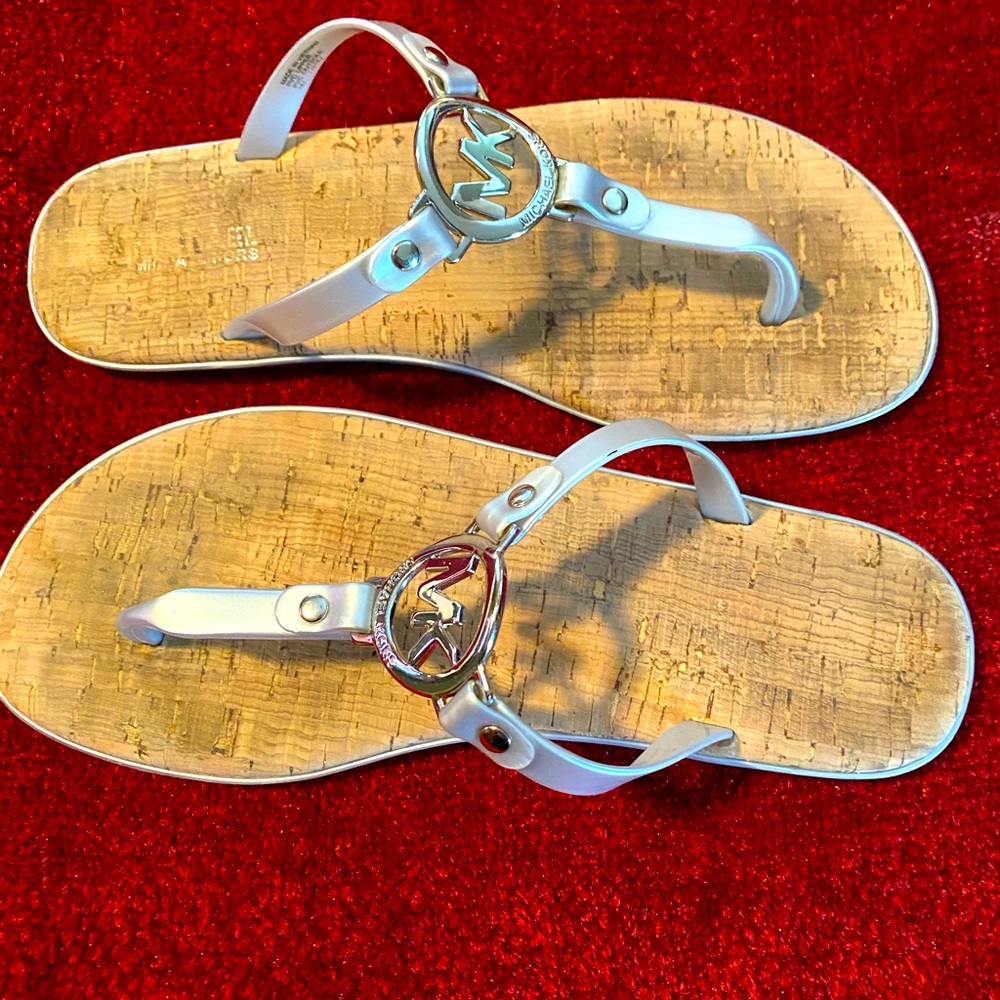 Michael Kors cork bed sandals / Silver